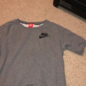 nike sweatshirt